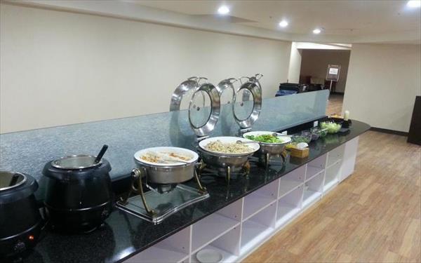 愛客發商務旅館(台南館)照片： 自助餐點