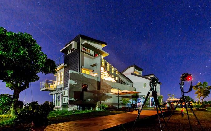 57Villa照片： 外觀夜景