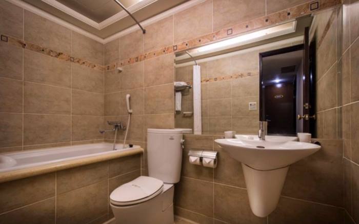 皇爵大飯店照片： 浴室