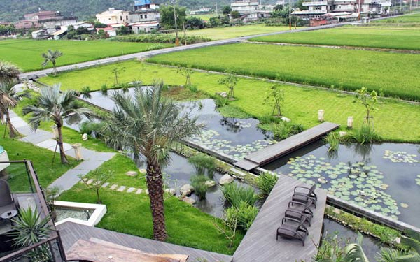水畔星墅時尚會館照片： 宜蘭冬山民宿(水畔星墅)