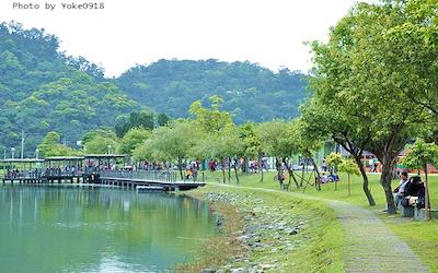 梅花湖照片： CR＝「青青小熊旅遊札記」
