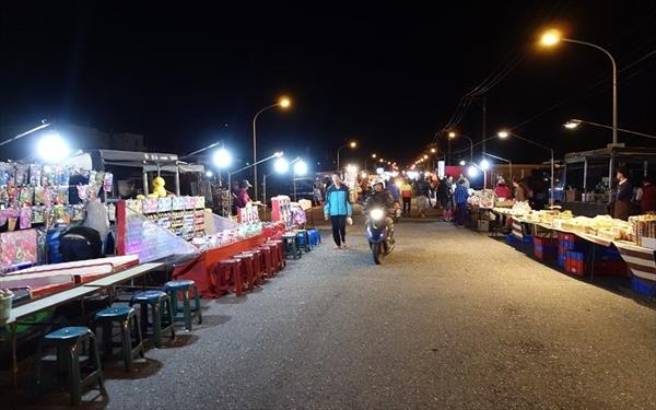 知本夜市