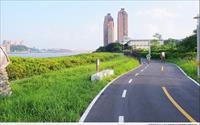 「八里左岸自行車道」主要建物圖片