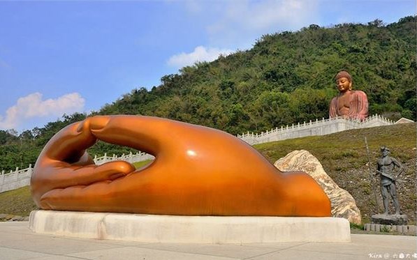 彩虹山大佛