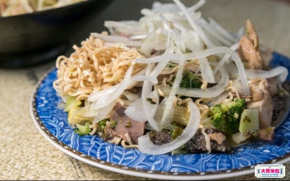 鮮鹽堂泰式鹽水雞(三多加盟店)
