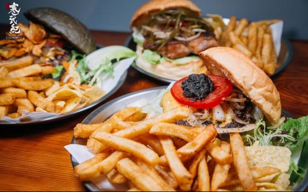 Chill Burger 鬆飽美式餐廳照片： CR=「寒武紀。」BLOG