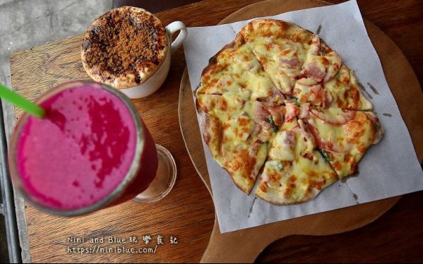 照片：「Nini and Blue」BLOG