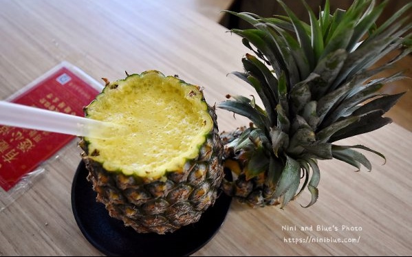 照片：「Nini and Blue」BLOG