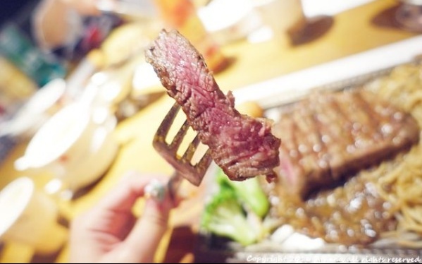 照片：「Athena/娜娜」BLOG