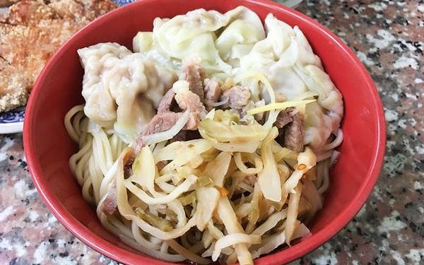 照片：「披著虎皮的貓」BLOG