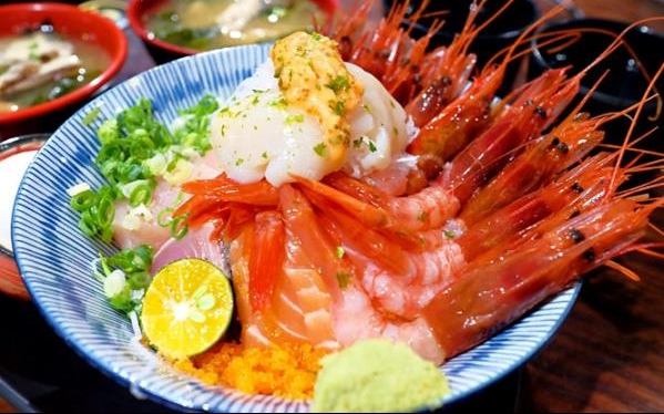 照片：「謝蘿莉」BLOG