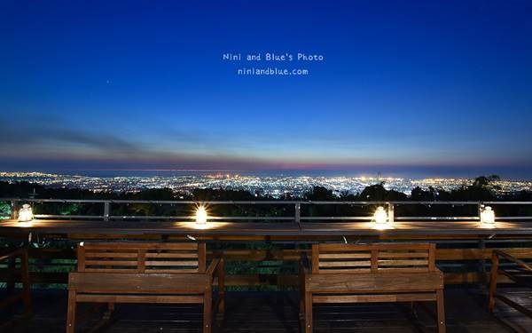 照片：「Nini and Blue」BLOG