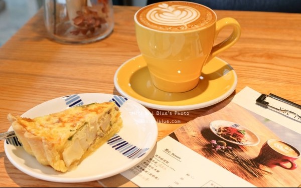 照片：「Nini and Blue」BLOG