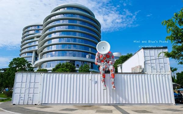 照片：「Nini and Blue」BLOG