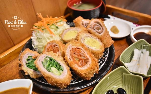照片：「Nini and Blue」BLOG