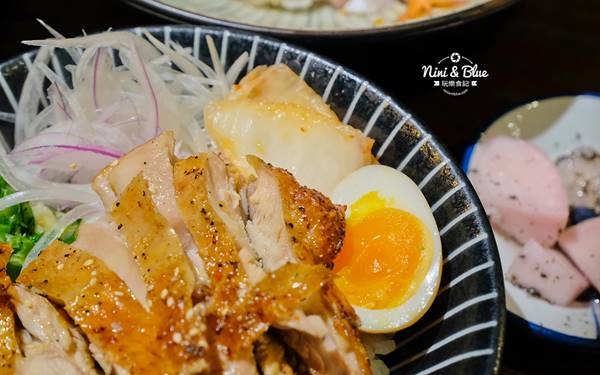 照片：「Nini and Blue」BLOG