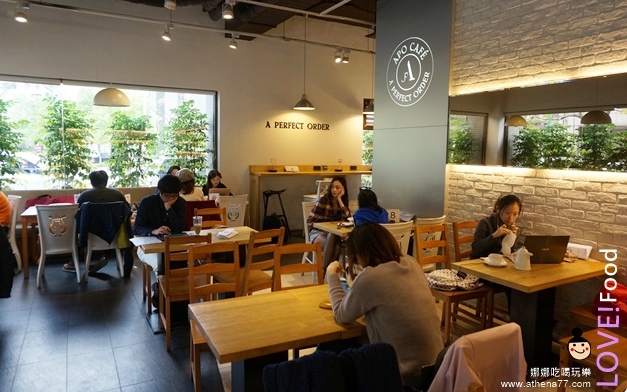 照片：「Athena/娜娜」BLOG