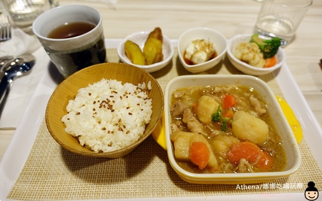 照片：「Athena/娜娜」BLOG