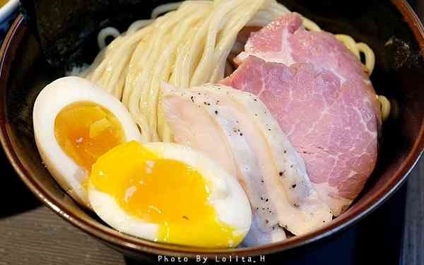 照片：「謝蘿莉」BLOG