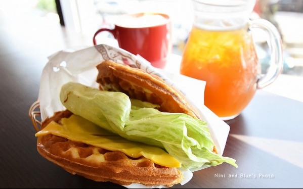 照片：「Nini and Blue」BLOG