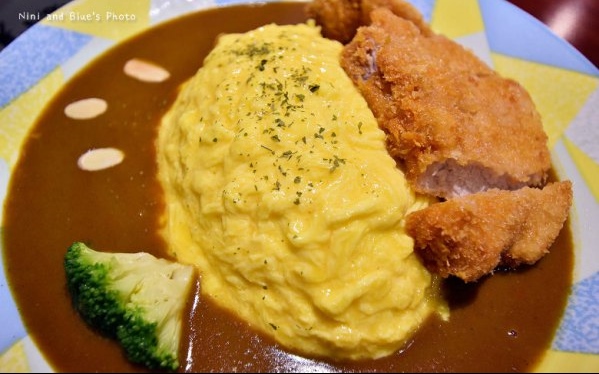 照片：「Nini and Blue」BLOG