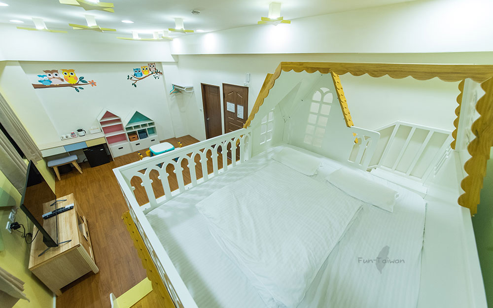 貓頭鷹樹屋4人房的圖片
