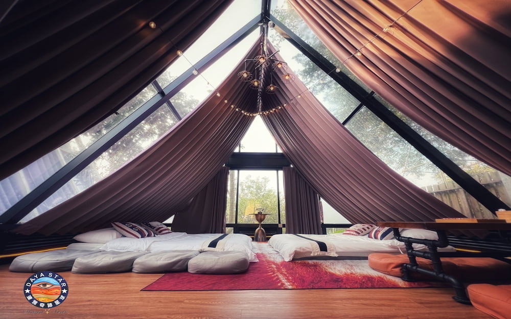 網美透明星空美學黑三角屋的圖片